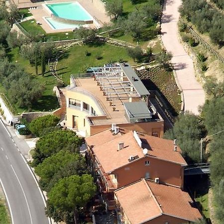 Hotel Il Castellaccio Piccione Dış mekan fotoğraf