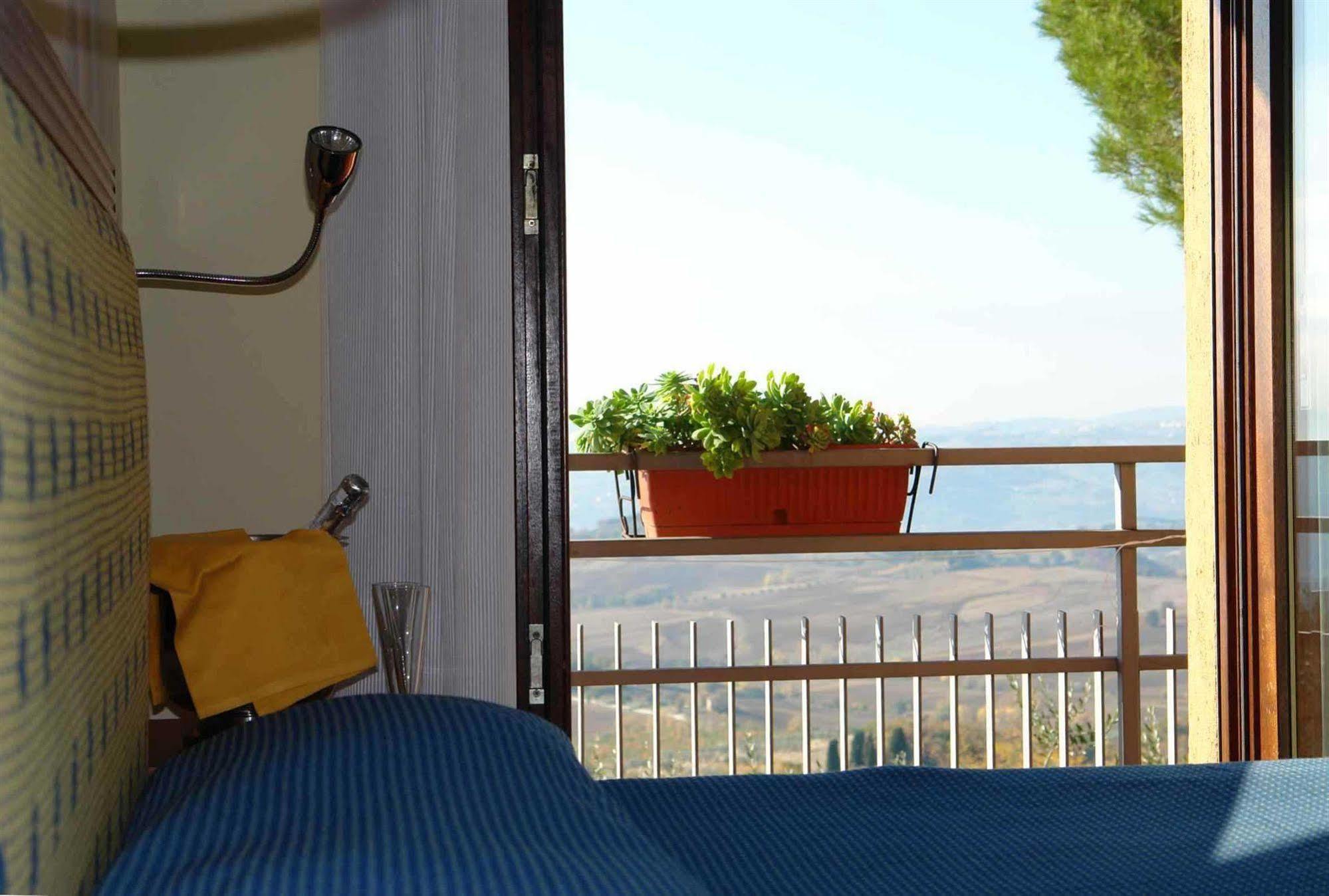 Hotel Il Castellaccio Piccione Dış mekan fotoğraf