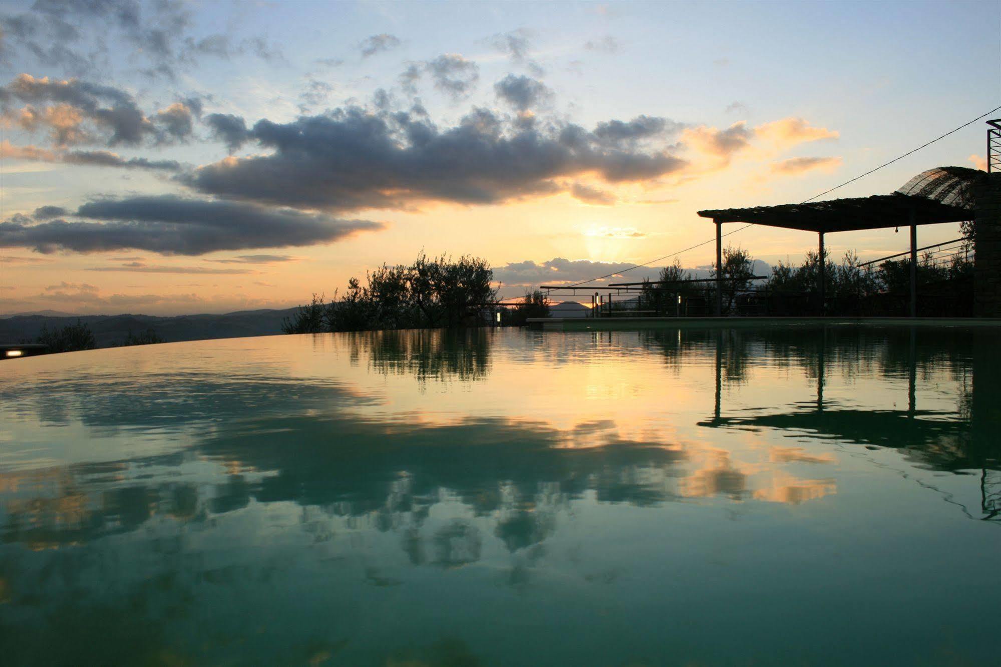 Hotel Il Castellaccio Piccione Dış mekan fotoğraf